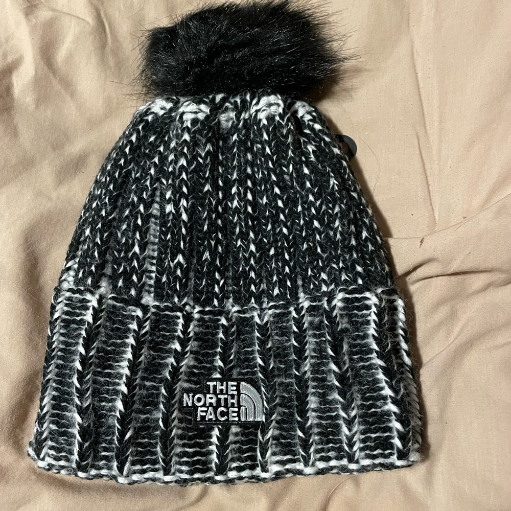 The North Face black beanie hat (new)